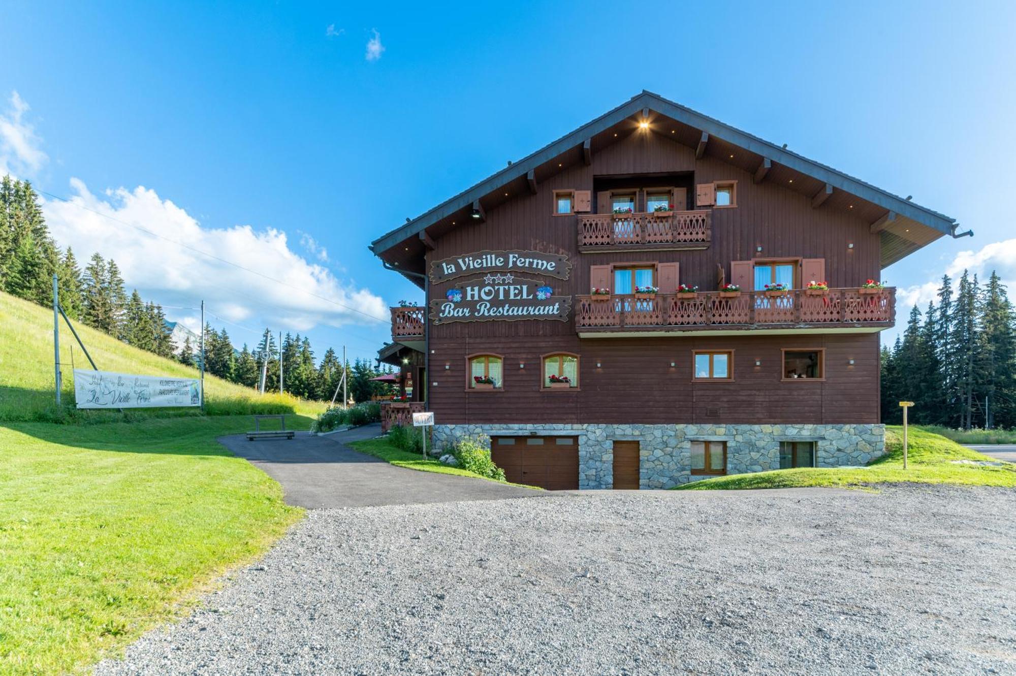La Vieille Ferme Hotel Manigod Bagian luar foto