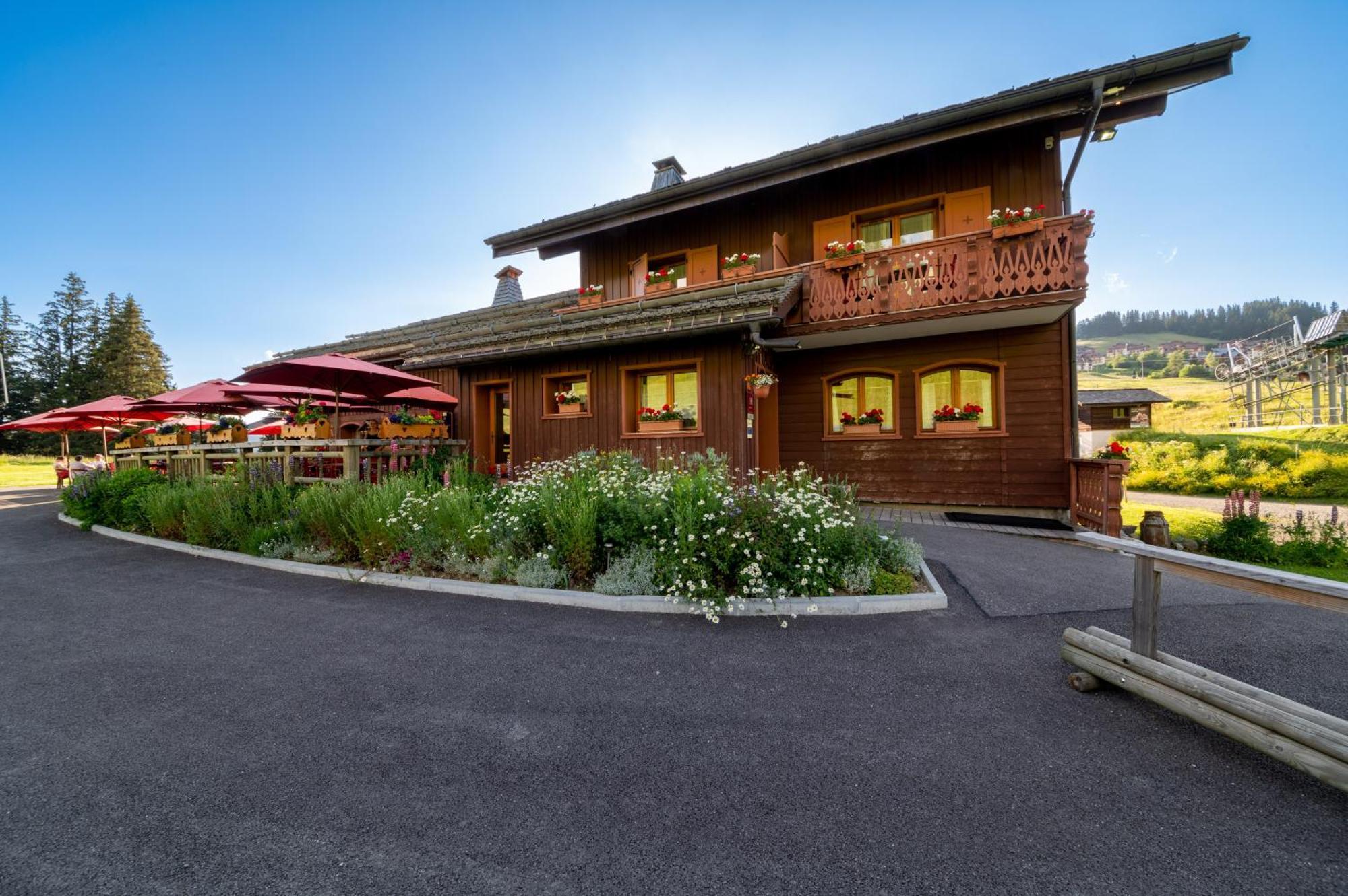 La Vieille Ferme Hotel Manigod Bagian luar foto